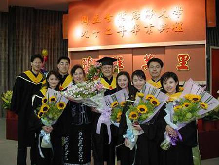 2003 (7).jpg - Jun 6, 2003  畢業典禮(畢業禮堂) [Graduation]-1
